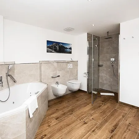 Hoefle Apartment *
