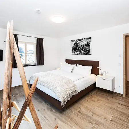 Hoefle Apartment *